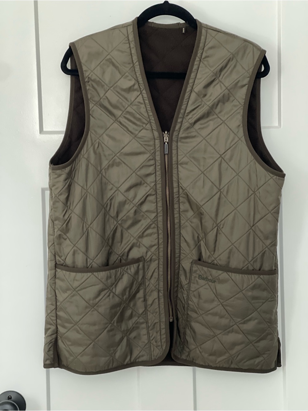 Barbour Men’s PolarQuilt Waistcoat / Zip-In Liner Vest – Olive – Size Medium
